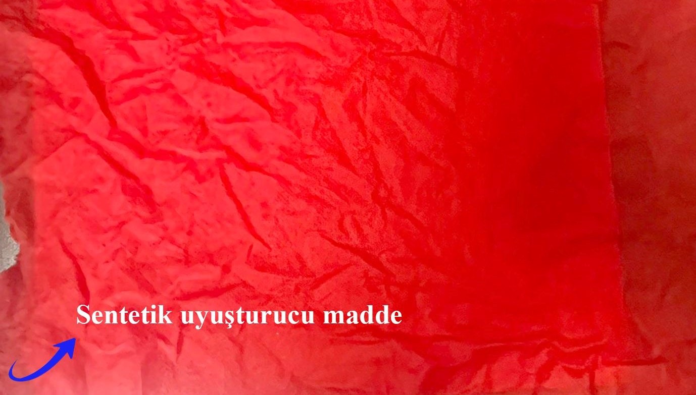 Sivas’ta kağıda emdirilmiş uyuşturucu ele geçirildi