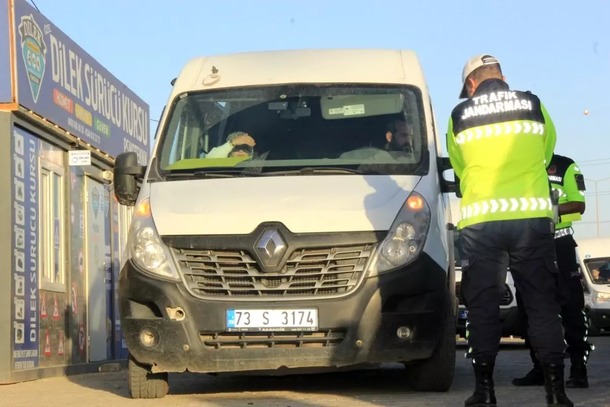 Cizre’de Okul Servislerine Güvenlik Denetimi