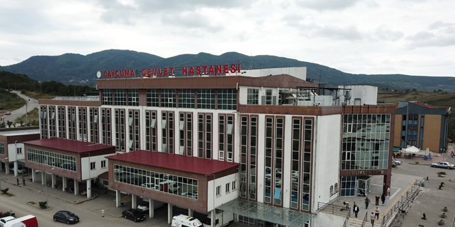 Karın ağrısıyla hastaneye gitti: Hamile olduğunu öğrendi