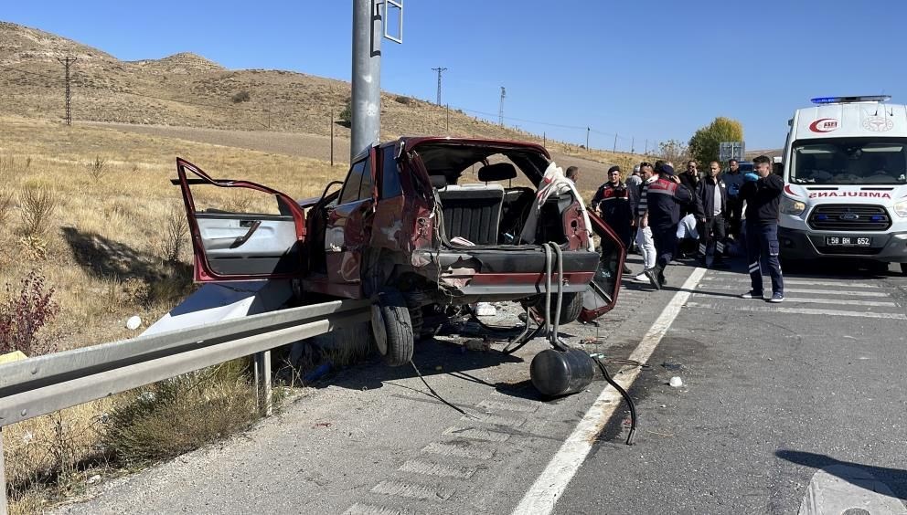 Sivas’ta faciadan dönüldü: LPG tankı yerinden fırladı