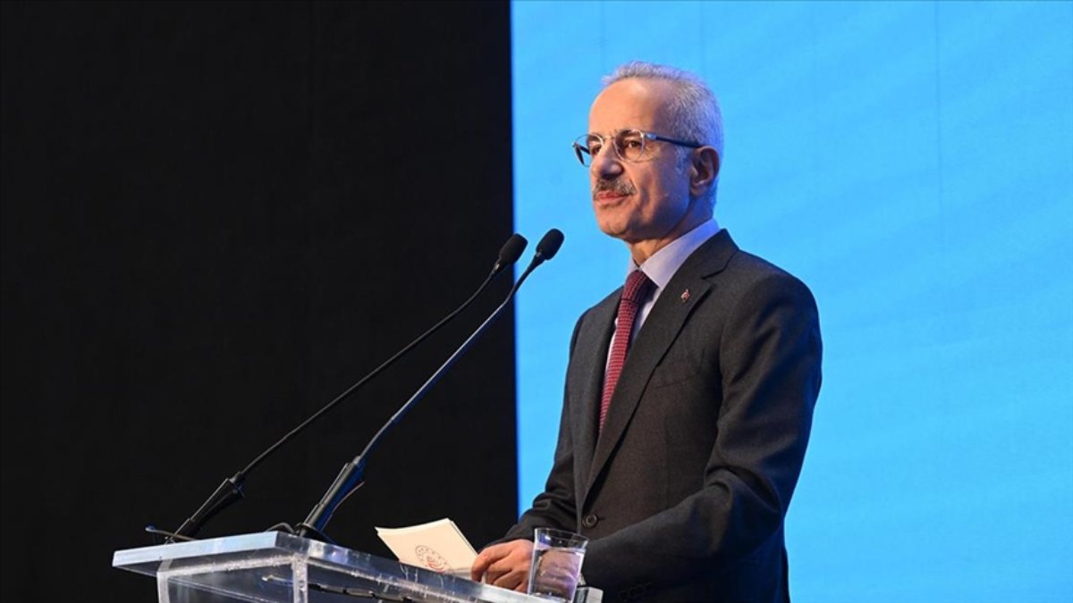 Abdulkadir Uraloğlu paylaştı: Türkiye’nin ulaşım haritası 2025’te yeniden çizildi