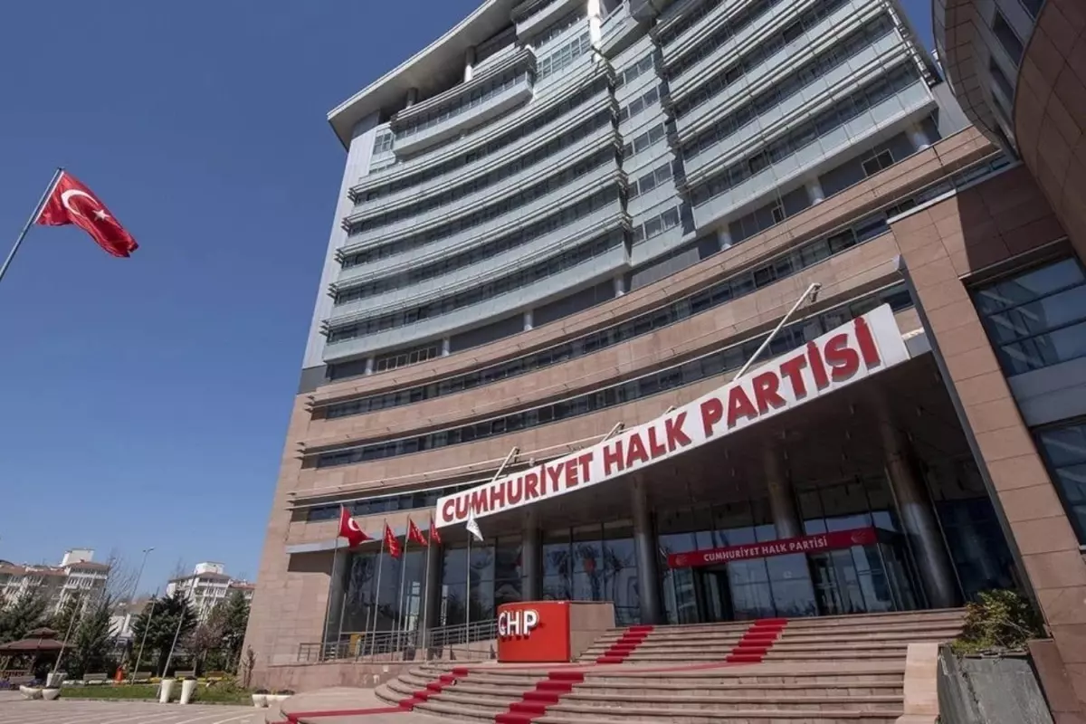 CHP’ye şok üstüne şok! O binaya el konulması talep edildi