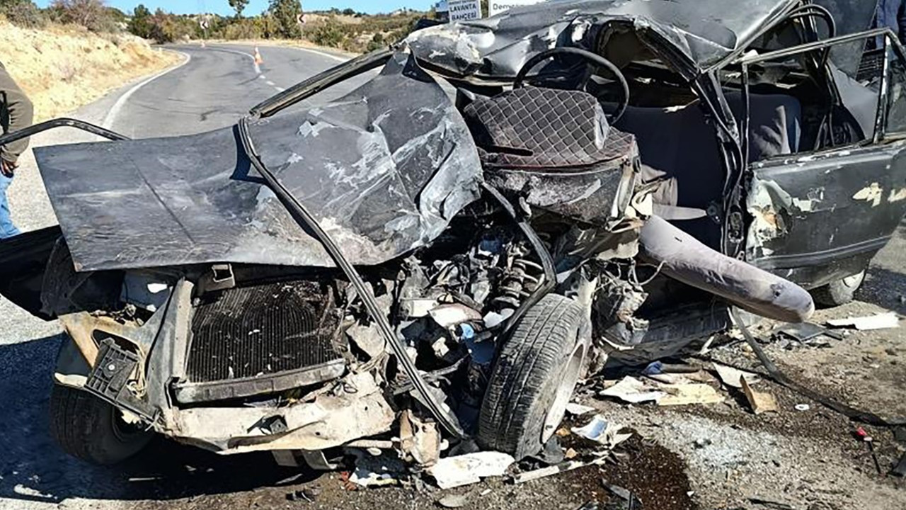 Mersin’de korkunç kaza: Ölü sayısı 4’e çıktı