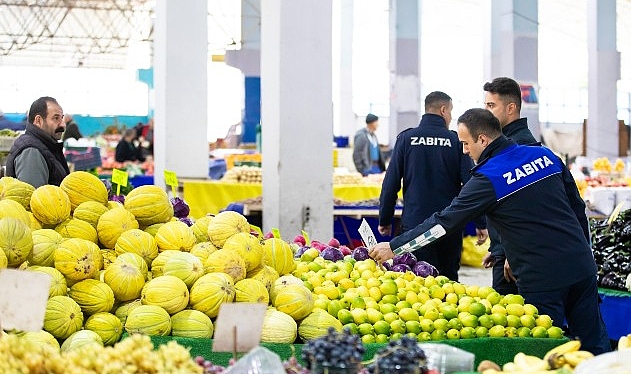 Narlıdere Belediyesi’nden Pazar Yerinde Kapsamlı Denetim