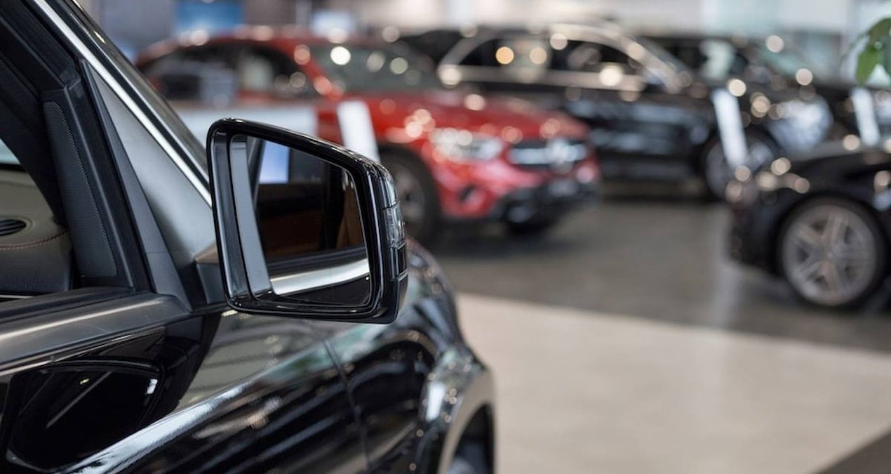 Otomotiv piyasasına büyük darbe: Sıfır araçlar mumla aranacak