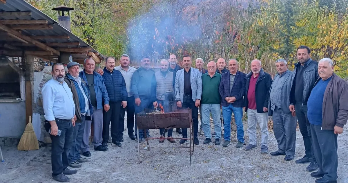 Tokat’ta siyasetçi, gazeteci ve eski muhtarlar buluştu