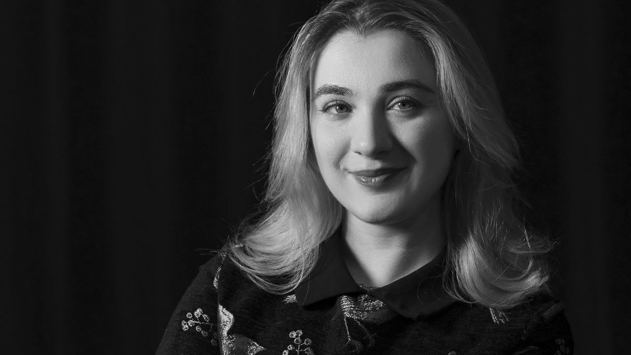 Türkiye’den yükselen bir teknoloji yönetişimi uzmanı: Ezgi Yalçın’ın küresel sahnedeki etkisi büyüyor