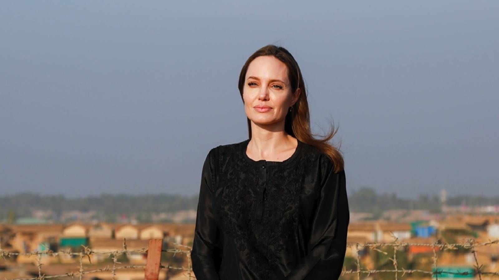 Ünlü yıldız Angelina Jolie’nin Ukrayna ziyareti krizle sonuçlandı: Şoförü zorla askere alındı