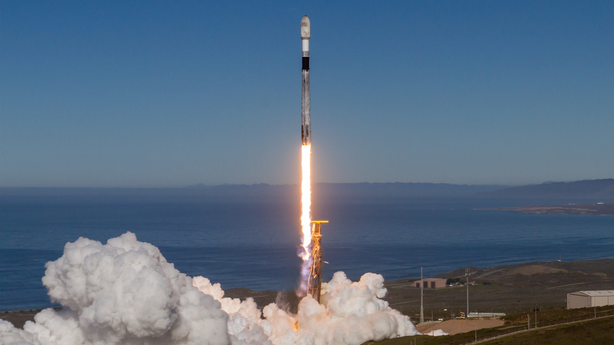 Fergani, dünya tarihinde bir ilke imza attı: Hibrit yörünge motoru uzayda ateşlendi