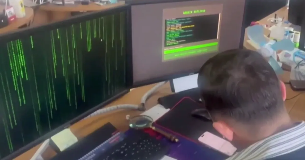 Jandarma’dan yasa dışı bahis ve dolandırıcılık operasyonu! 123 milyar TL’lik işlem hacmi tespit edildi