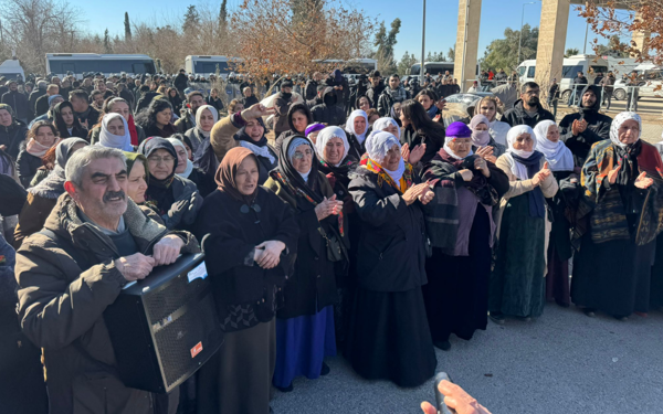 Sanatçılardan 'Rojava' tepkisi: "Ya direnenlerin yanında saf tutulacak ya HTŞ çetelerinin"