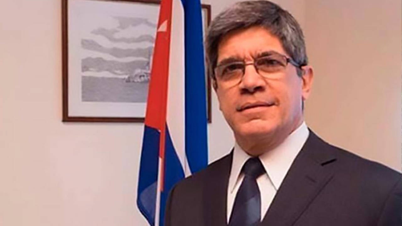 Küba Dışişleri Bakan Yardımcısı Cossio, ABD ile müzakerelere başladıklarını yalanladı